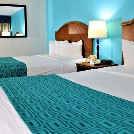 Howard Johnson By Wyndham Lake Front Park Kissimmee Bagian luar foto