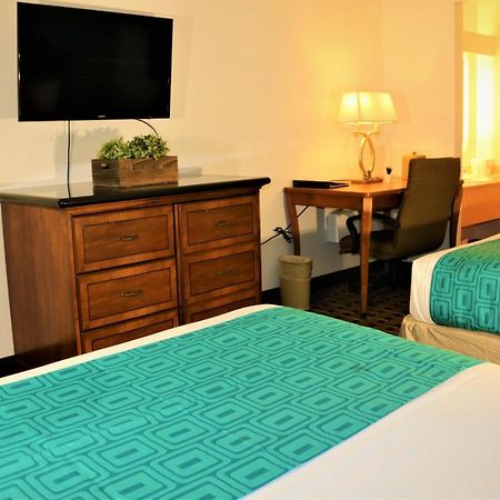 Howard Johnson By Wyndham Lake Front Park Kissimmee Bagian luar foto